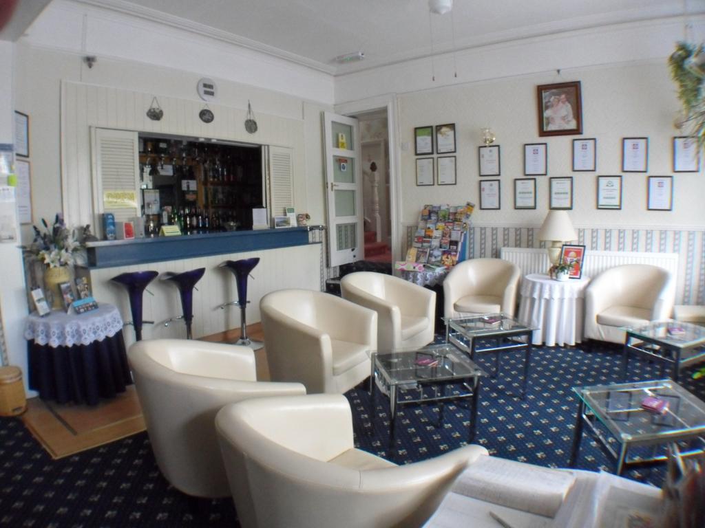 Crimdon Dene Hotell Torquay Exteriör bild